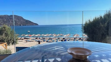 Deluxe Suite, 1 Queen Bed with Sofa bed, Non Smoking, Sea View | Balcony