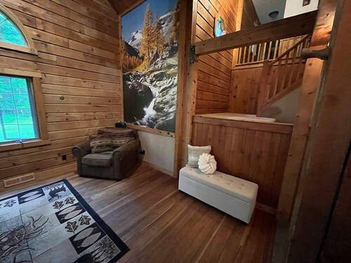 Private Hannibal Retreat