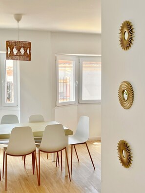 Dining - Villa Pedregalejo Beach (Málaga)