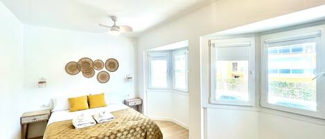 3 quartos, ferros/tábuas de passar roupa, Wi-Fi, roupa de cama