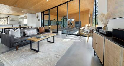 Tanglewood Cabin - Lake Access - Private - Modern