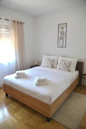 Lägenhet Classic | 2 sovrum, individuell inredning, unika möbler och ljudisolering