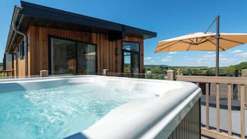 Luxury Chalet, Hot Tub | Park view