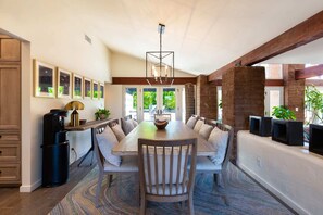 Dining - Luxury Retreat in Phoenix's Arcadia Area (Phoenix)