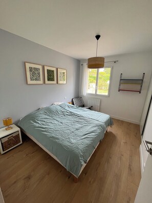 5 bedrooms, iron/ironing board, travel cot, free WiFi