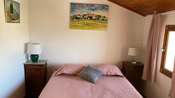 2 chambres, fer et planche Ă repasser, Wi-Fi, draps fournis