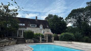 Piscine extérieure, piscine chauffée