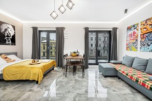 Căn hộ cơ bản | 3 phòng ngủ, bộ đồ giường cao cấp, màn/rèm cản sáng 