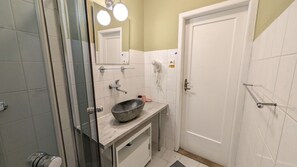 Hair dryer, towels - Smart studio in Žižkov near tram (Praha 3)