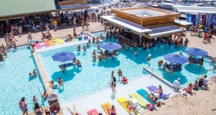 Tackle Box 21- Boat Slip, Kayaks, Fire Pit