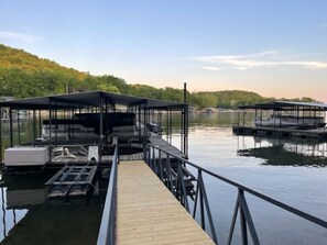 Marina - Tackle Box 21 • Reel Cozy Cabin • Slip + Kayaks (Sunrise Beach)