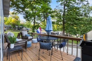 Outdoor dining - Tackle Box 21 • Reel Cozy Cabin • Slip + Kayaks (Sunrise Beach)