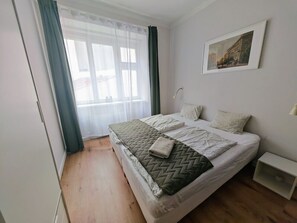 2 chambres, fer et planche à repasser, Wi-Fi gratuit, draps fournis
