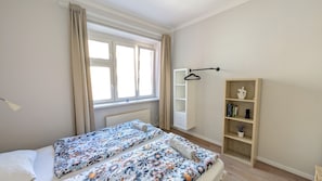 2 bedrooms, iron/ironing board, free WiFi, bed sheets