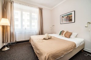 2 quartos, ferros/tábuas de passar roupa, Wi-Fi, roupa de cama
