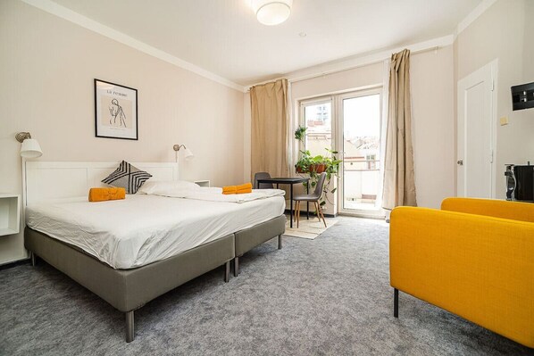 1 dormitorio, tabla de planchar con plancha, wifi gratis y ropa de cama