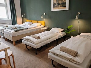 2 chambres, fer et planche à repasser, accès au Wi-Fi (inclus)