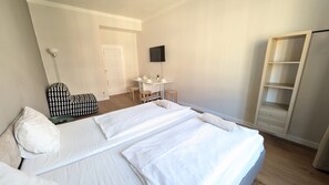 2 Schlafzimmer, Bügeleisen/Bügelbrett, kostenloses WLAN, Bettwäsche