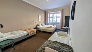 2 makuuhuonetta, silitysrauta/-lauta, ilmainen Wi-Fi, vuodevaatteet