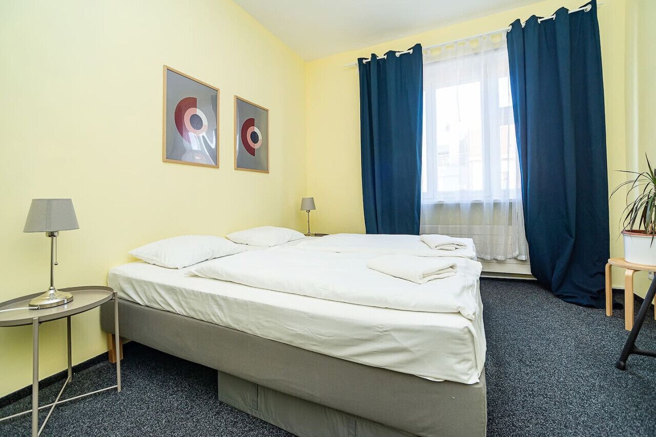 2 makuuhuonetta, silitysrauta/-lauta, ilmainen Wi-Fi, vuodevaatteet