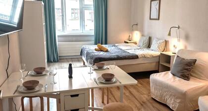 Clean apartment easy location