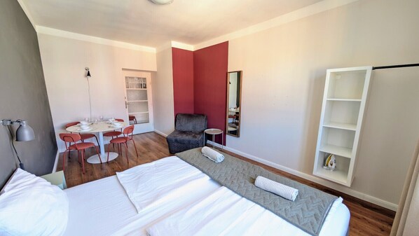 2 Schlafzimmer, Bügeleisen/Bügelbrett, kostenloses WLAN, Bettwäsche