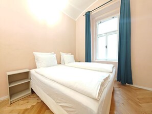 Wi-Fi de cortesia, roupa de cama