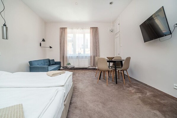 1 chambre, fer et planche à repasser, Wi-Fi gratuit, draps fournis