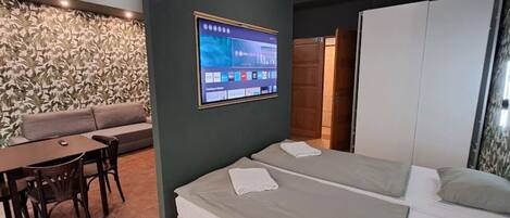 1 bedroom, iron/ironing board, WiFi, bed sheets