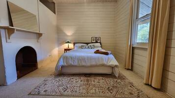 2 間睡房、可攜式嬰兒床、Wi-Fi、床單