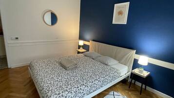 1 habitación, wifi y ropa de cama
