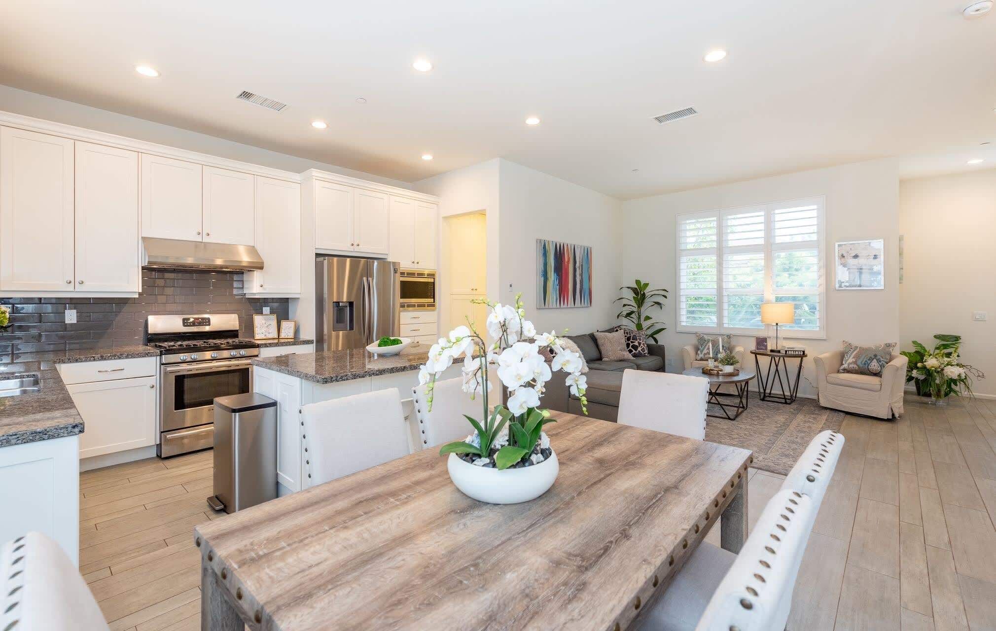 Luxury Irvine Villa 3 Bedroom 4 Bath