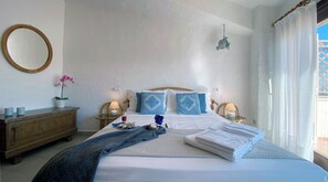 4 bedrooms, in-room safe, iron/ironing board, WiFi