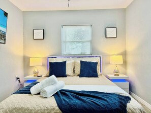 3 makuuhuonetta, silitysrauta/-lauta, vauvan matkasänky, ilmainen Wi-Fi