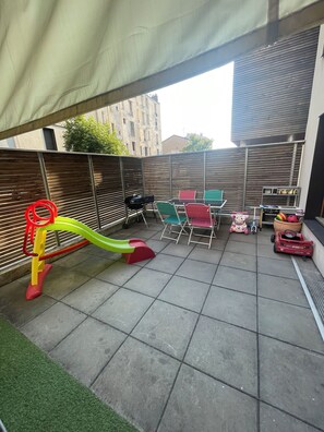 Children’s area - 2 Bedroom Apartment in Aubervilliers (Aubervilliers)