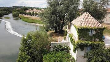 Enceinte de lâhĂ©bergement