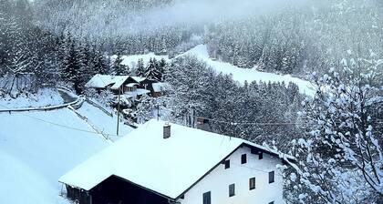 Elventhal - private chalet in private valley