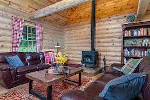 Fernseher, Kamin, Arbeitsbereiche
