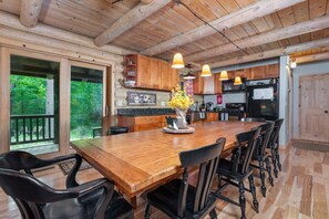 Dining - Peaceful 3-BR Cabin 40-Min to Stratton (Townshend)