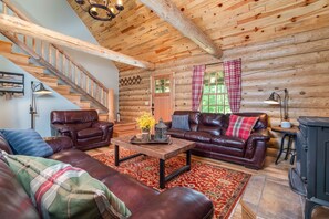 TV, peis og kontorer