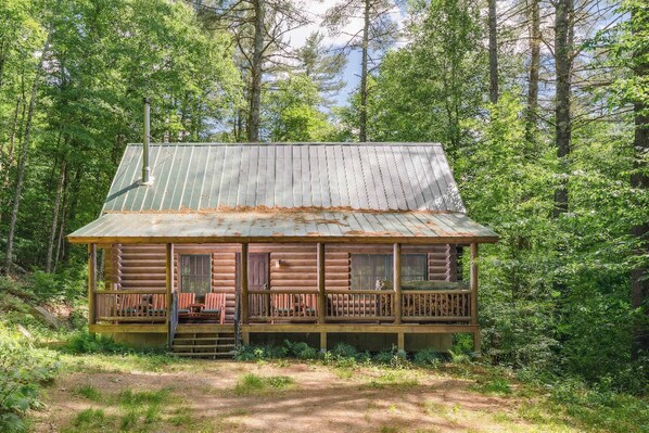 Exterior - Peaceful 3-BR Cabin 40-Min to Stratton (Townshend)