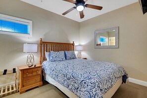 2 slaapkamers, een strijkplank/strijkijzer, gratis wifi, beddengoed