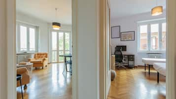 Apartemen | Area keluarga | TV