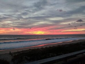 On the beach - SS9 Raynorshine by First Flight Rentals (Kill Devil Hills)