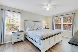 2 soverom, strykejern/-brett, wi-fi (inkludert) og sengetøy