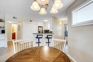 Dining - OPI12- "Sounds Good to Me" Affordable two-bedroom sound side condo in Oyster Pointe (Kill Devil Hills)