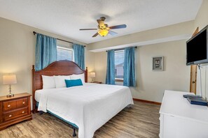 3 bedrooms, iron/ironing board, free WiFi, bed sheets - 1904- The Yancey Cottage by First Flight Rentals (Kill Devil Hills)