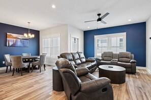 Smart TV - OB403 Dock of the Bay by First Flight Rentals (Kill Devil Hills)