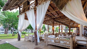 Coin salon dans le hall