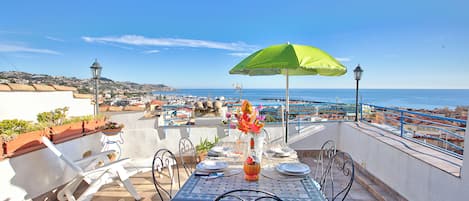 Departamento estándar, varias habitaciones (Like A Dream in Sanremo) | Restaurante al aire libre
